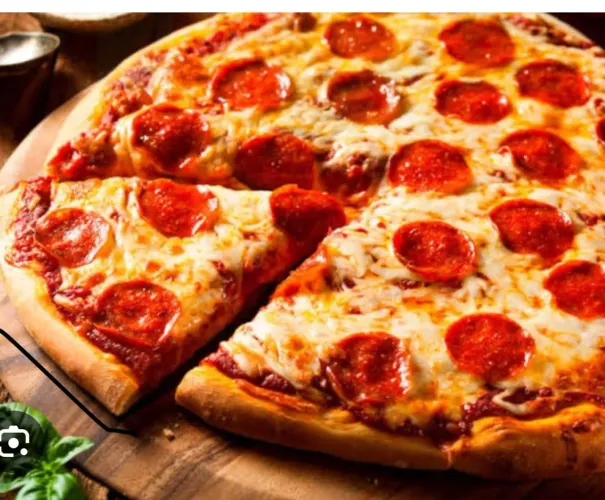 Vaga de moto boy para pizzaria à noite