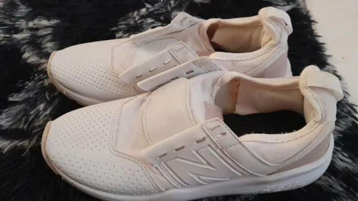 Tênis branco e rosa  tm 34