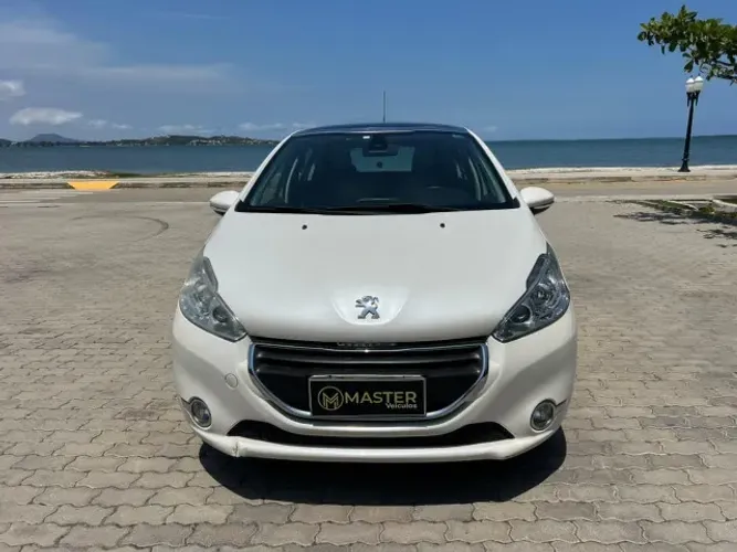 Peugeot 208 Griffe 1.6 Flex 16V 5P Aut. 2014