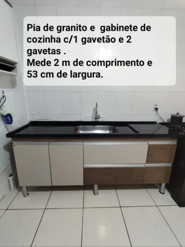 Pia c/ cuba de sobrepor e mesa seca e gabinete de cozinha 