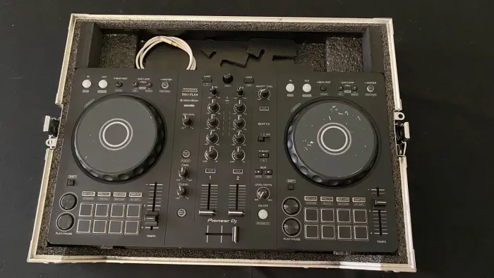 DDJ FLX4 + HARD CASE