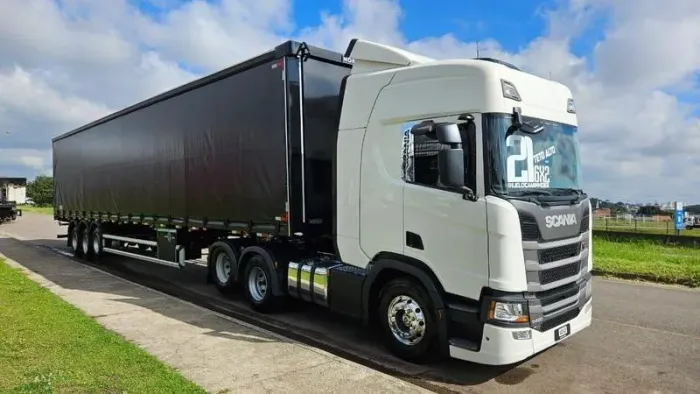 Scania R450 6x2 Highline Ano 21 Euro 5 Aut + Sider Noma 30 plts 0km 15.40 x 2.80 porta