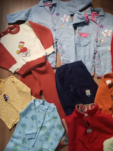 Roupa infantil de frio ...casaquinhos, macacão Informações na descrição do anúncio