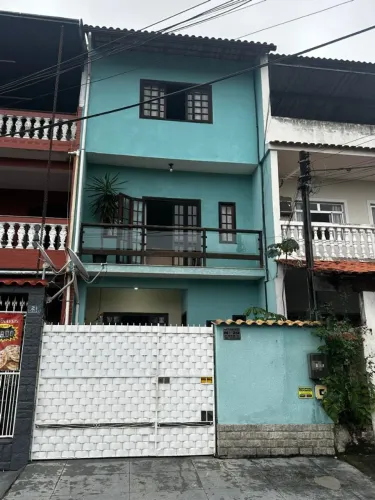CASA TRIPLEX A VENDA EM MURIQUI 