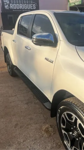 Toyota Hilux CD SRX 4X4 2.8 TDI 16V Diesel Aut. 2024