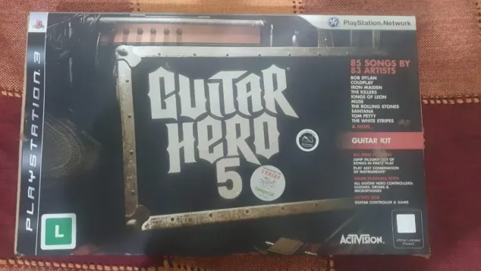 Guitarra do Guitar Hero 5 com Dongle + Caixa e Acessórios. Funciona no PS3 e PS4