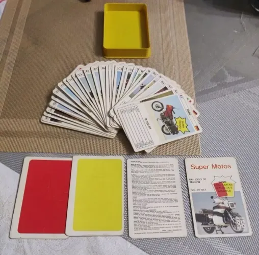 Jogo de cartas Super Trunfo Super Motos Grow 1984 Completo Sem Acrílico