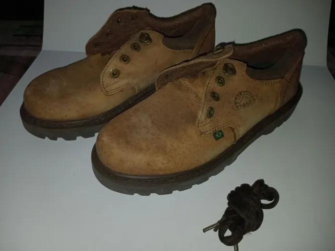 Botas de Couro Mac Boot Stones - Marrom