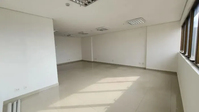 Alugo sala no Ed Top Tower - Av do CPA - Bosque da Saúde - Cuiabá - MT