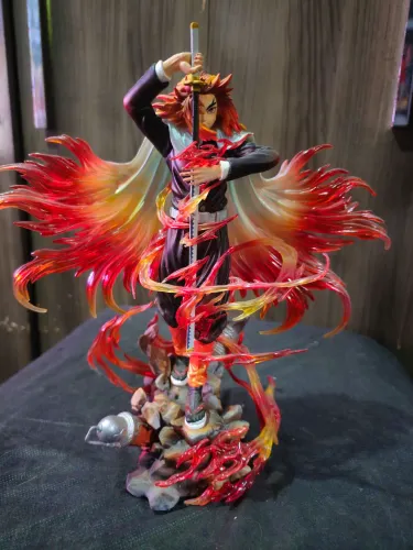 Estátua Rengoku Demon Slayer (Bootleg LX Estúdio)