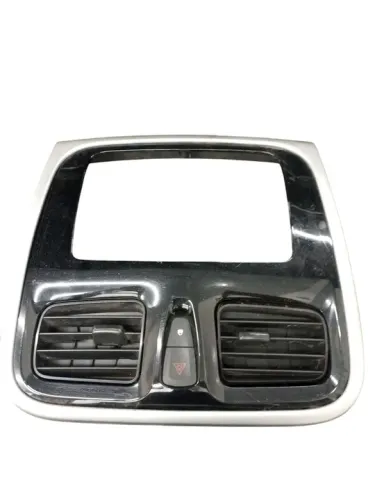 MOLDURA CENTRAL MULTIMIDIA COM DIFUSOR E PISCA ALERTA  LOGAN DO RENAULT SANDERO 2016/2016