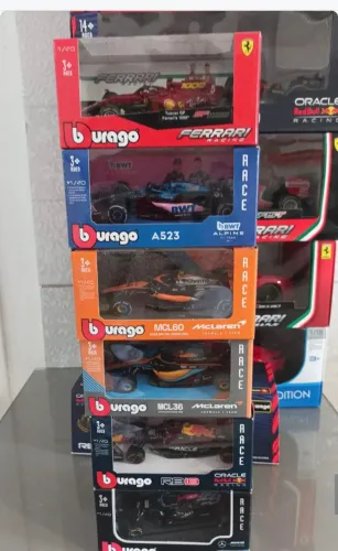 Miniaturas de carros de Fórmula 1 Burago