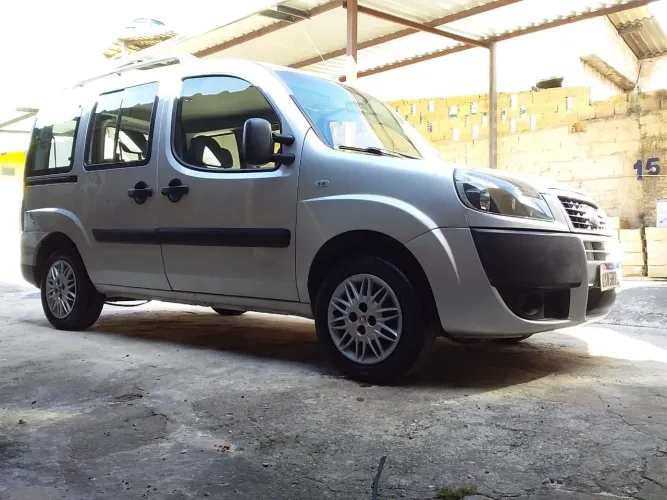Fiat Doblo Essence 1.8 Flex 16V 5P 2021 **7 lugares