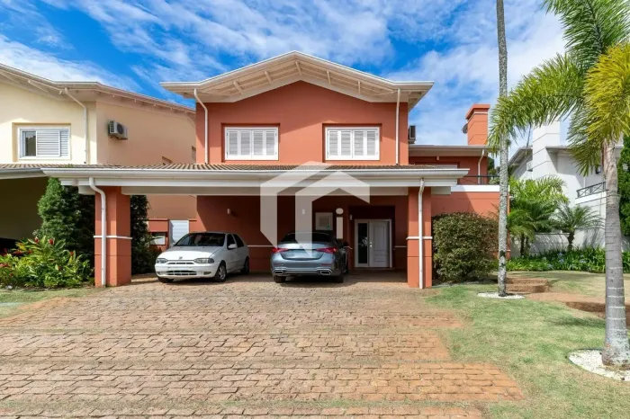 CASA À VENDA OU LOCAÇÃO NO GRAMADO EM CAMPINAS, COM 4 SUÍTES MAIS LAZER.