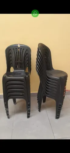 Cadeiras Plásticas Empilháveis - Preta