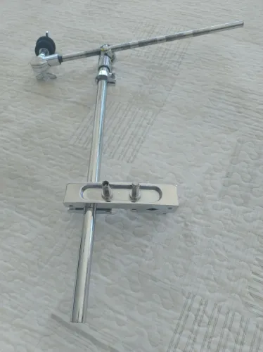 Extensor e clamp para bateria