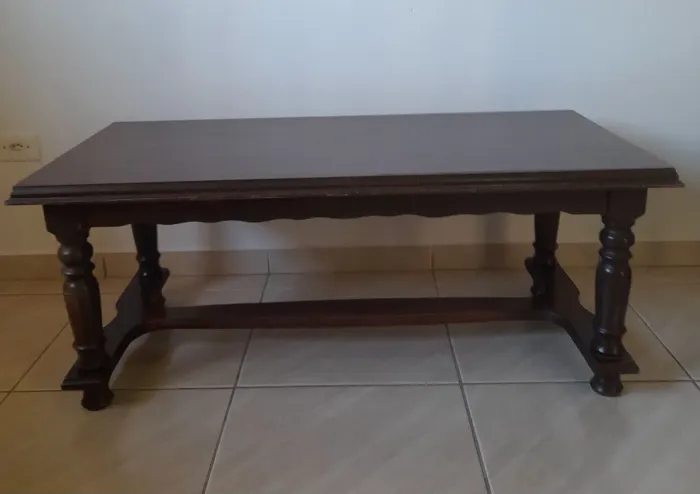 MESA DE CENTRO EM IMBUIA