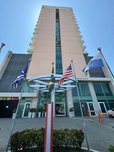 Excelente Loft à venda no Hotel Ramada, Imbetiba - Macaé/RJ