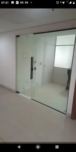 Vidraçaria e serralheria