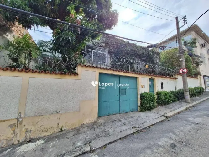 São Cristóvão, Casa com 7 dormitórios , 2 vagas à venda, 322 m² por R$ 567.000 - São Crist