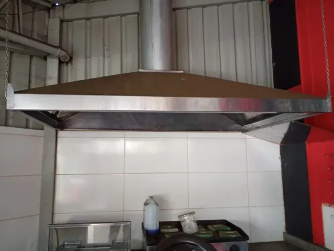 Coifa 1,80x1,20       Whatsapp *