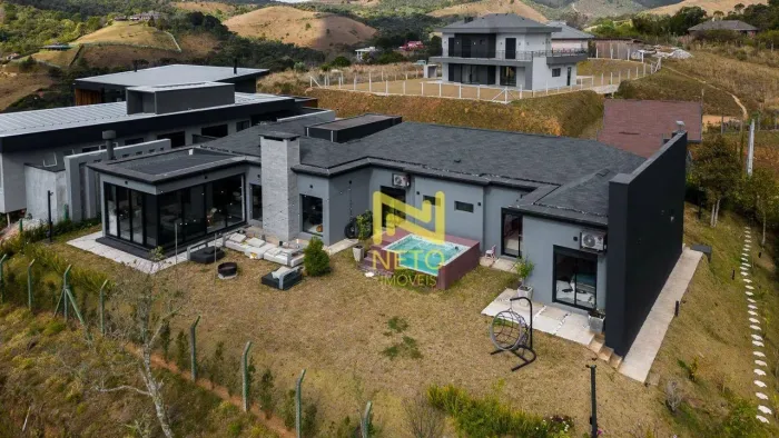 Casa com 3 dormitórios à venda, 300 m² por R$ 2.729.900,00 - Vila Cardoso - Capivari/SP