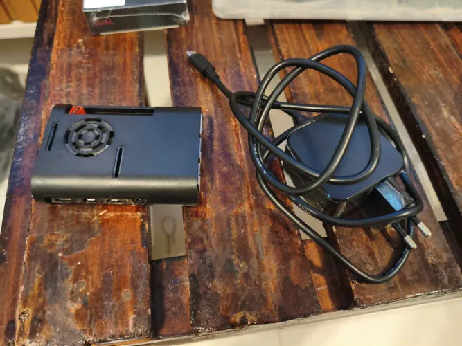 Raspberry pi4 4GB + CASE + FONTE BOA + MICROSD64GB