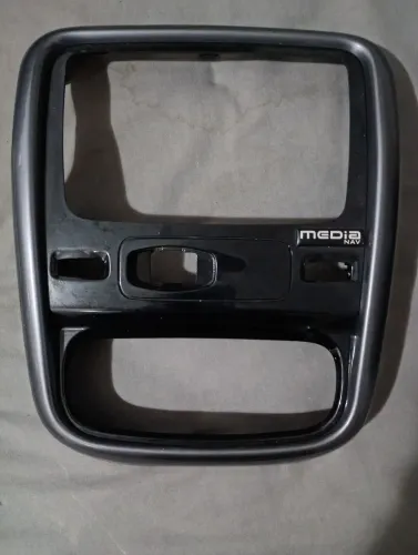 Moldura central rádio Duster, 2011 a 2015
