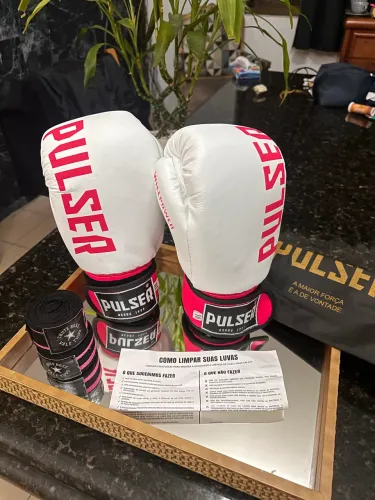 ? LUVA DE BOXE PULSER 10 OZ + BANDAGENS - NOVAS, NUNCA USADAS ?