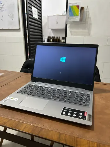 Notebook Lenovo Ideapad 3i i3 -Conservado e Pronto para Uso