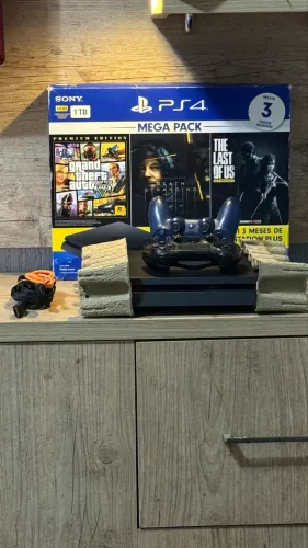 PS4 Slim 1TB Mega Pack / Impecável + Nota Fiscal e Garantia (Entrego e OLX PAY)