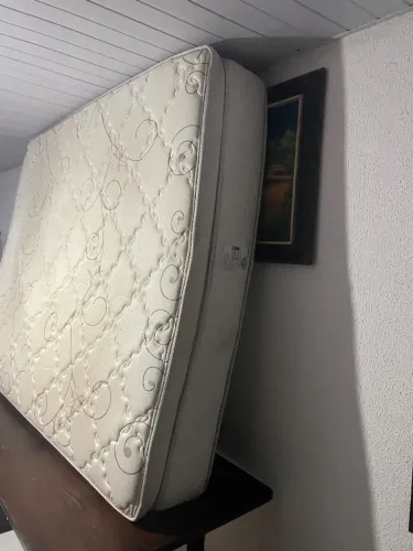 Cama box + colchão CASAL bem conservados