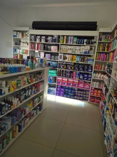 Vendo drogaria completa R$ 250.000