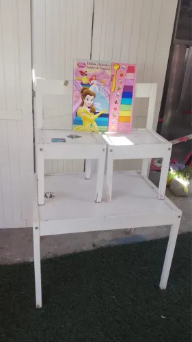 Mesa MDF infantil com 2 cadeira MDF