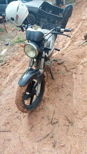 Moto toda filé pra vender rápido 