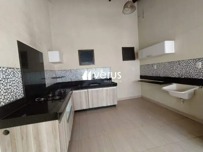 Casa à venda, 2 quartos, 1 suíte, 2 vagas, CIDADE JARDIM - Uberlândia/MG