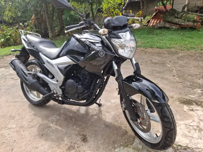 Yamaha Fazer YS250