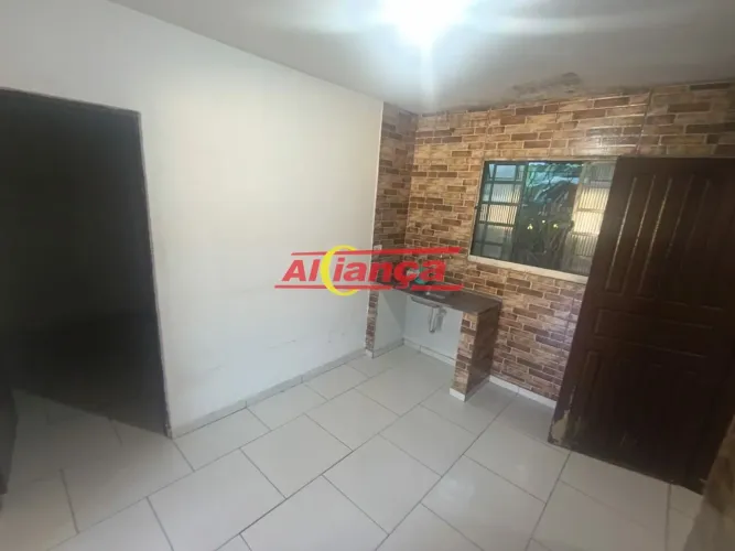 Casa com 2 quartos para alugar, 62,70m² - Vila Rio - Guarulhos/SP R$ 1.400,00