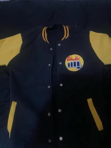 JAQUETA COBRA KAI