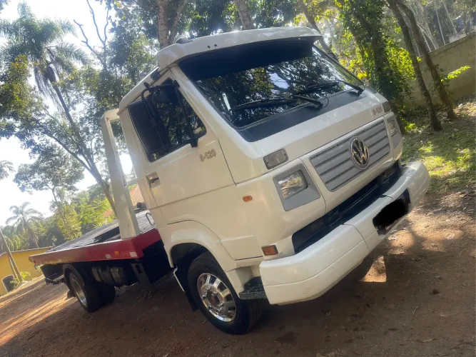 Guincho plataforma 8.120 vw worker