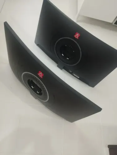 Kit 2 Monitores AOC AGON 32" Curvos 165Hz com Defeito / Peças