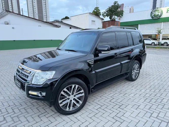 Mitsubishi Pajero HPE Full 3.2 4X4 T.i.dies. 5P AUT 2020