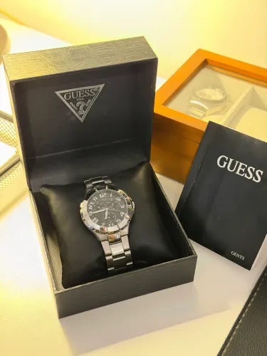 Relógio Guess masculino. Caixa, documentos, e elos. Completo