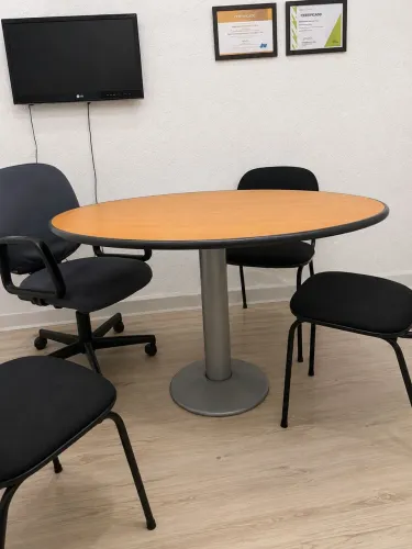 Mesa Redonda / Pra Escritório