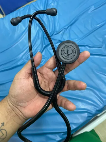 Vendo estetoscópio Litiman cor preto piano