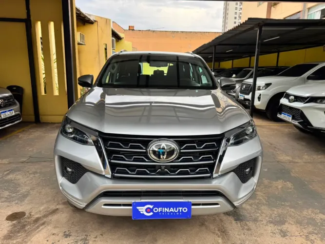 Toyota Hilux SW4 SRX 4X4 2.8 TDI 16V Dies. Aut. 2022