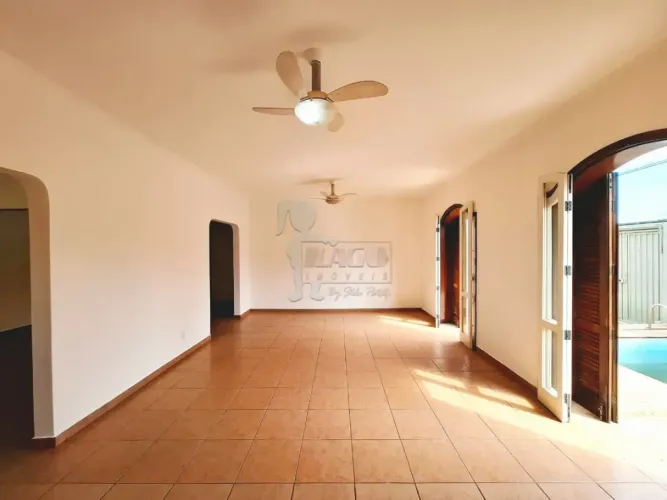 Casa de 235m² com 03 quartos sendo 02 suítes para locação e venda - Alto da Boa Vista