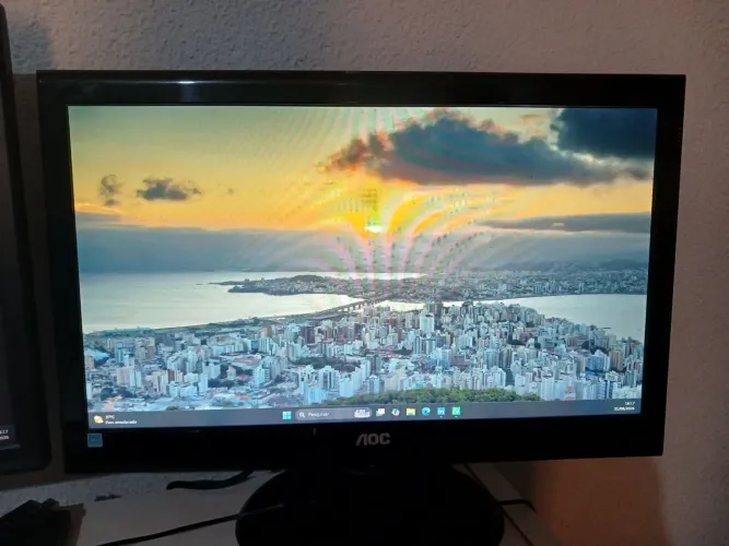 Monitor AOC