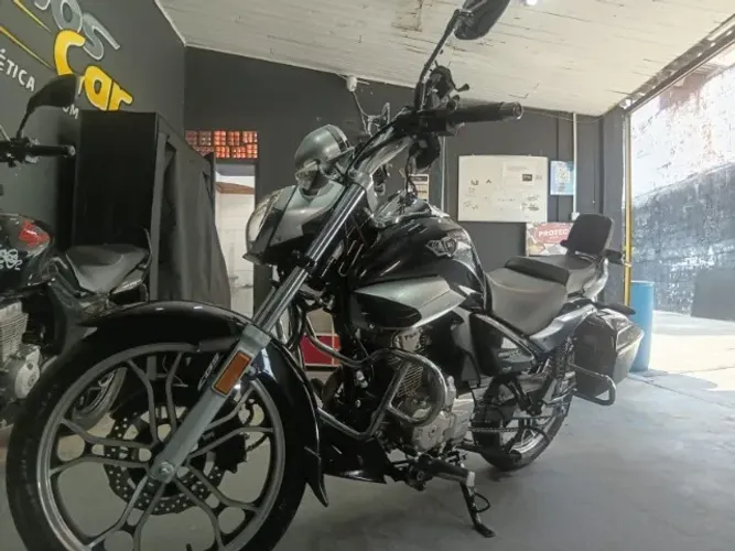 Moto Suzuki Haojue Master Ride 150cc Preta único dono