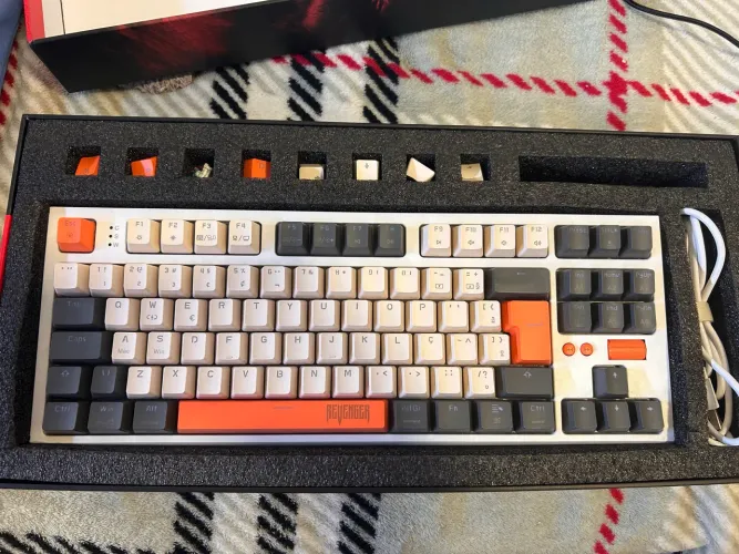 Teclado mecânico Revanger